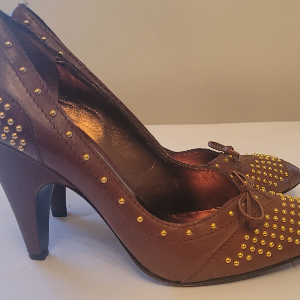 MIU MIU Leather Studded Accents Pumps,, SZ 8 - IT 38